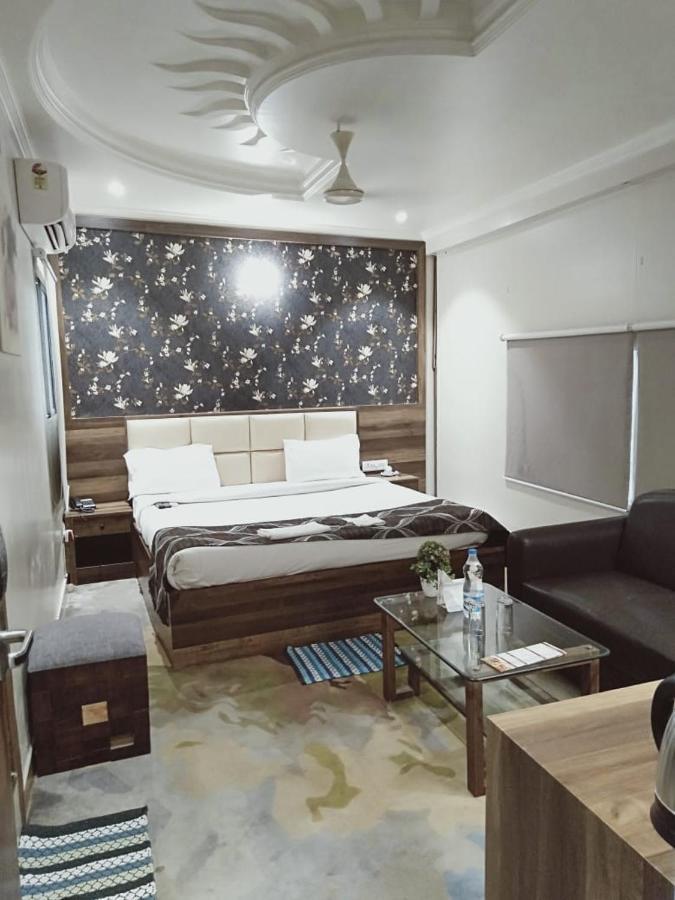 Motel New Milan ムザッファルプル エクステリア 写真