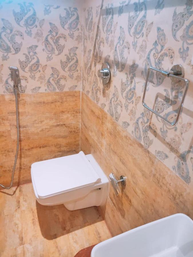 Motel New Milan ムザッファルプル エクステリア 写真