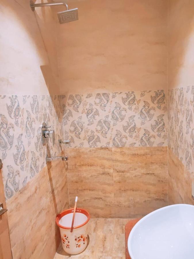 Motel New Milan ムザッファルプル エクステリア 写真